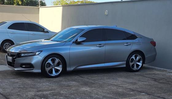 HONDA ACCORD 2.0 VTEC TURBO GASOLINA TOURING 10AT
